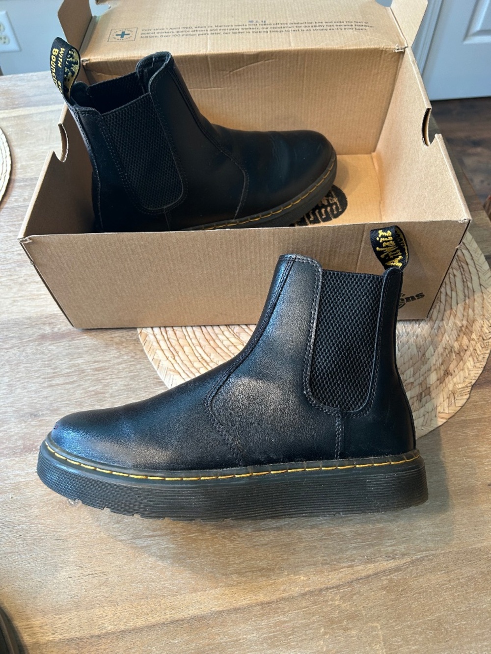 DR. MARTENS CHELSEA BOOTS WITH YELLOW STITCHING AND ELASTIC SIDE PANELS - SIZE 7